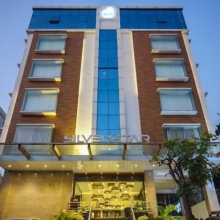 Myspace Hotels Silverstar Бангалор Екстериор снимка